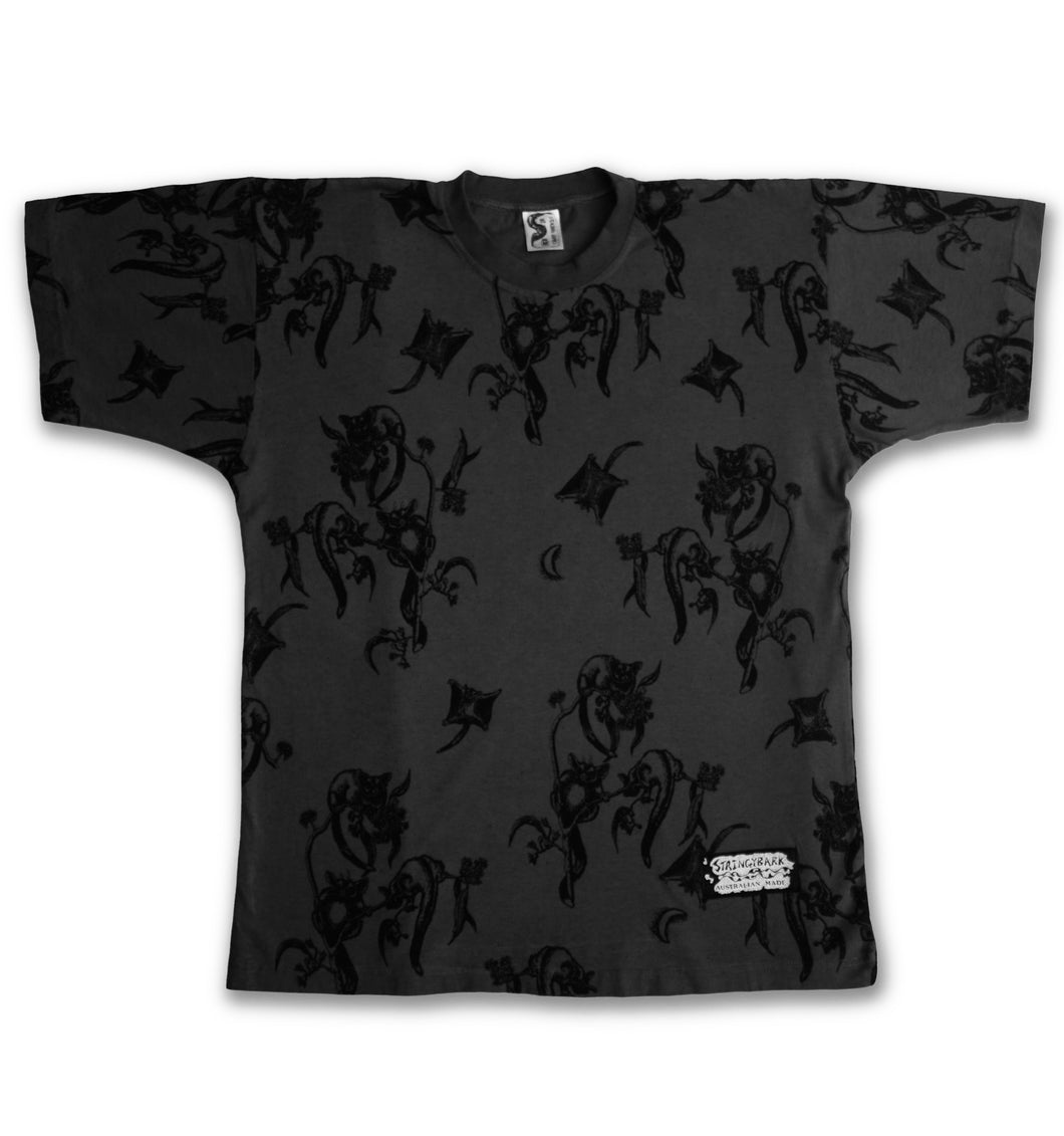 SQUIRREL GLIDER UNISEX T-SHIRT in Midnight Black