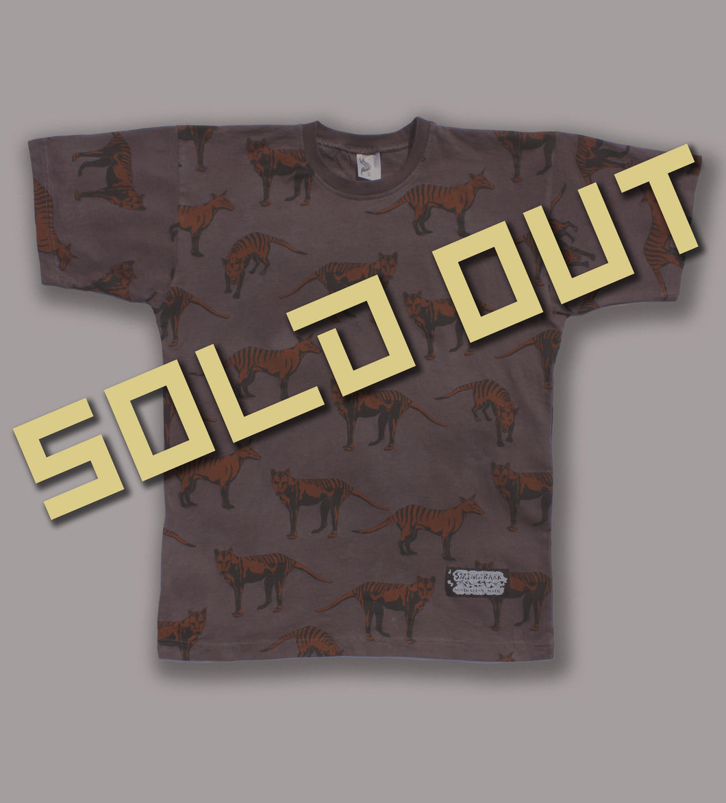 THYLACINE UNISEX T-SHIRT in Bruised Charcoal